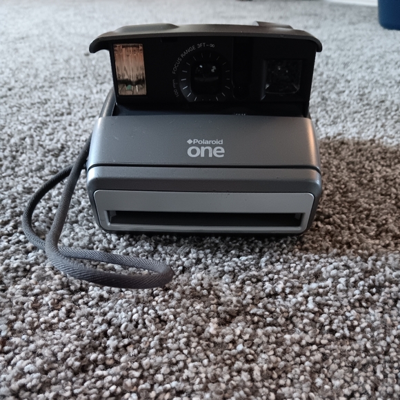 Polaroid one camera - Picture 1 of 4